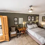 Greenlawns B&B